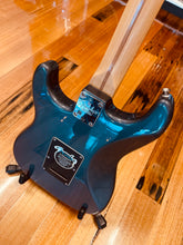 Load image into Gallery viewer, Fender American Standard Stratocaster
