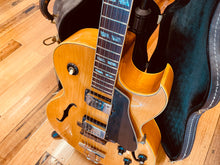 Load image into Gallery viewer, Gibson ES-175 (1968)
