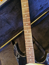 Load image into Gallery viewer, Dean Derri-Air