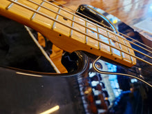 Load image into Gallery viewer, Fender American Jazz Bass 2007