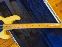 Load image into Gallery viewer, Vintage Musicman Stingray 1979