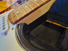 Load image into Gallery viewer, Peavey Raptor Plus Series - Sunburst