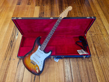 Load image into Gallery viewer, Fender Mexican Stratocaster Plus Deluxe - 2003