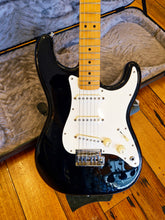 Load image into Gallery viewer, 1983 Dan Smith Era Fender Stratocaster - Black