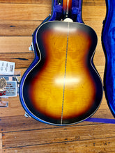 Load image into Gallery viewer, Epiphone SJ-200 Reissue - Sunburst