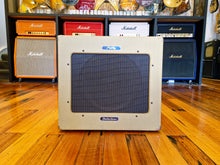Load image into Gallery viewer, Peavey Delta Blues