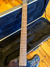 Load image into Gallery viewer, Epiphone Thunderbird Pro 5