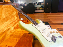 Load image into Gallery viewer, Fender Custom Shop Masterbuilt ’60s Stratocaster Heavy Relic – Surf Green