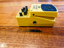 Load image into Gallery viewer, Behringer EQ700 Graphic Equalizer Pedal