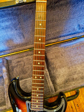 Load image into Gallery viewer, Fender USA Standard Stratocaster 2010 – Custom Heavy Orange Candy Metal Flake Burst