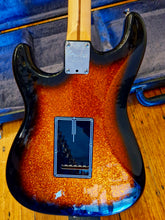 Load image into Gallery viewer, Fender USA Standard Stratocaster 2010 – Custom Heavy Orange Candy Metal Flake Burst