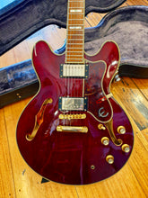 Load image into Gallery viewer, Epiphone Sheraton II Pro Semi Hollow Electric Guitar Wine Red