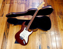 Load image into Gallery viewer, Squier Strat- California series