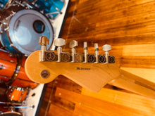 Load image into Gallery viewer, Fender American Standard Stratocaster