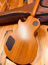 Load image into Gallery viewer, Gibson Les Paul Tribute Gold top