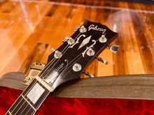 Load image into Gallery viewer, Gibson heritage