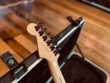 Load image into Gallery viewer, Charvel Pro-Mod So-Cal Style 1