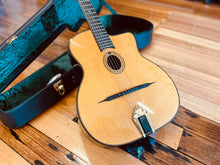 Load image into Gallery viewer, Gitane DG-250 Gypsy Jazz