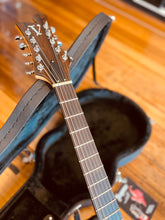 Load image into Gallery viewer, Vertigo model A