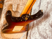 Load image into Gallery viewer, Fender American Ultra Stratocaster
