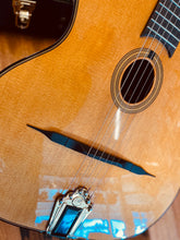 Load image into Gallery viewer, Gitane DG-250 Gypsy Jazz