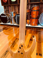 Load image into Gallery viewer, Ormsby Futura GTR 7