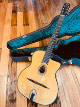 Load image into Gallery viewer, Gitane DG-250 Gypsy Jazz