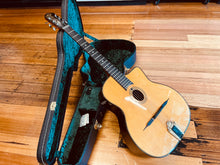 Load image into Gallery viewer, Gitane DG-250 Gypsy Jazz