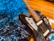 Load image into Gallery viewer, Fender Johnny Marr Signature Jaguar