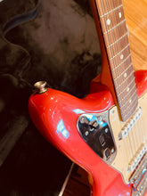 Load image into Gallery viewer, Fender Classic Series '60s Jaguar
