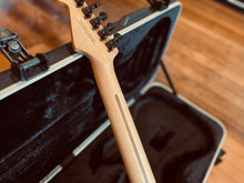 Load image into Gallery viewer, Charvel Pro-Mod So-Cal Style 1