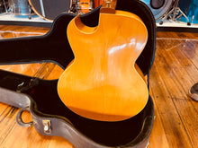 Load image into Gallery viewer, Gibson ES-175 (1968)