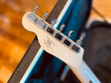 Load image into Gallery viewer, Squier Paranormal Cabronita