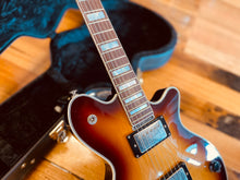 Load image into Gallery viewer, Maton MS 2000 Deluxe