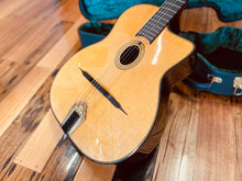 Load image into Gallery viewer, Gitane DG-250 Gypsy Jazz
