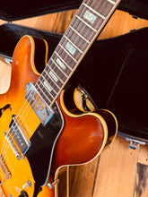 Load image into Gallery viewer, Gibson ES-330 (1969)