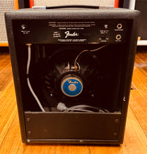 Load image into Gallery viewer, Fender Harvard