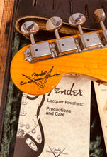 Load image into Gallery viewer, Fender David Gilmour Custom shop - 2011