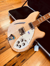 Load image into Gallery viewer, Rickenbacker 2002 Maple Glow 360/12