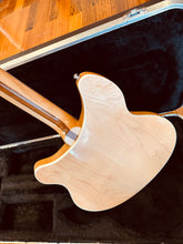 Load image into Gallery viewer, Rickenbacker 2002 Maple Glow 360/12