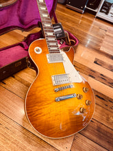 Load image into Gallery viewer, Gibson Les Paul R8 flame top
