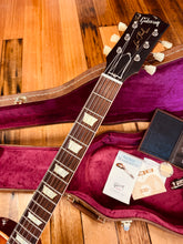 Load image into Gallery viewer, Gibson Les Paul R8 flame top