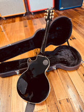 Load image into Gallery viewer, Epiphone Les Paul Custom