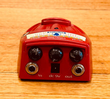 Load image into Gallery viewer, Danelectro Cool Cat Distortion