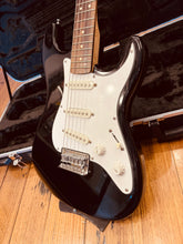 Load image into Gallery viewer, Fender Squier strat