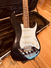 Load image into Gallery viewer, Fender Squier strat