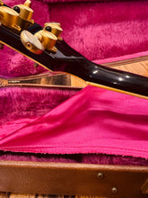 Load image into Gallery viewer, Gibson 1995 Custom Les Paul