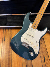 Load image into Gallery viewer, Fender Stratocaster 1984