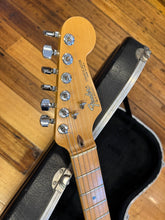 Load image into Gallery viewer, Fender Stratocaster 1984