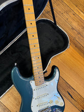 Load image into Gallery viewer, Fender Stratocaster 1984